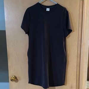 Athletic style black short sleeve dress